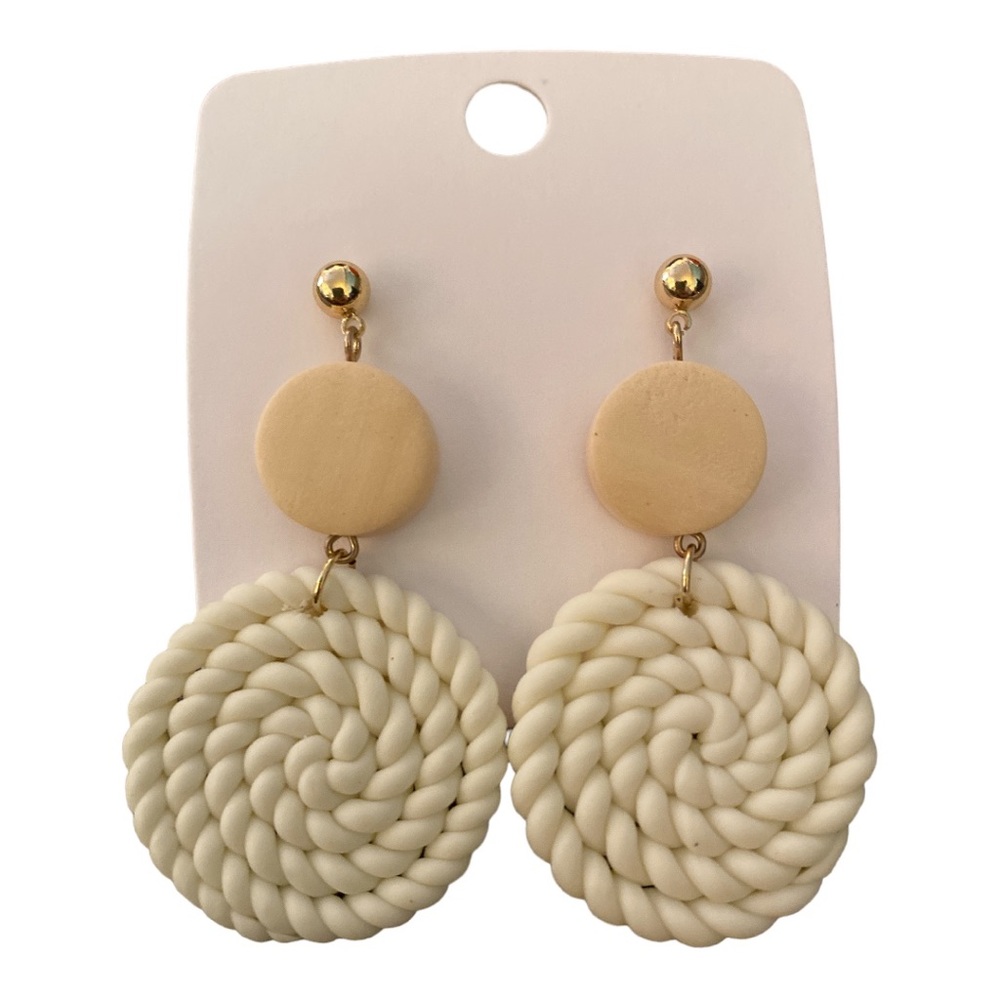 NWT White Textured Clay Yarn Sweater Earrings Lightweight